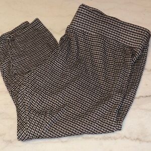 Philosophy Women's Black and White Houndstooth Cropped Pants